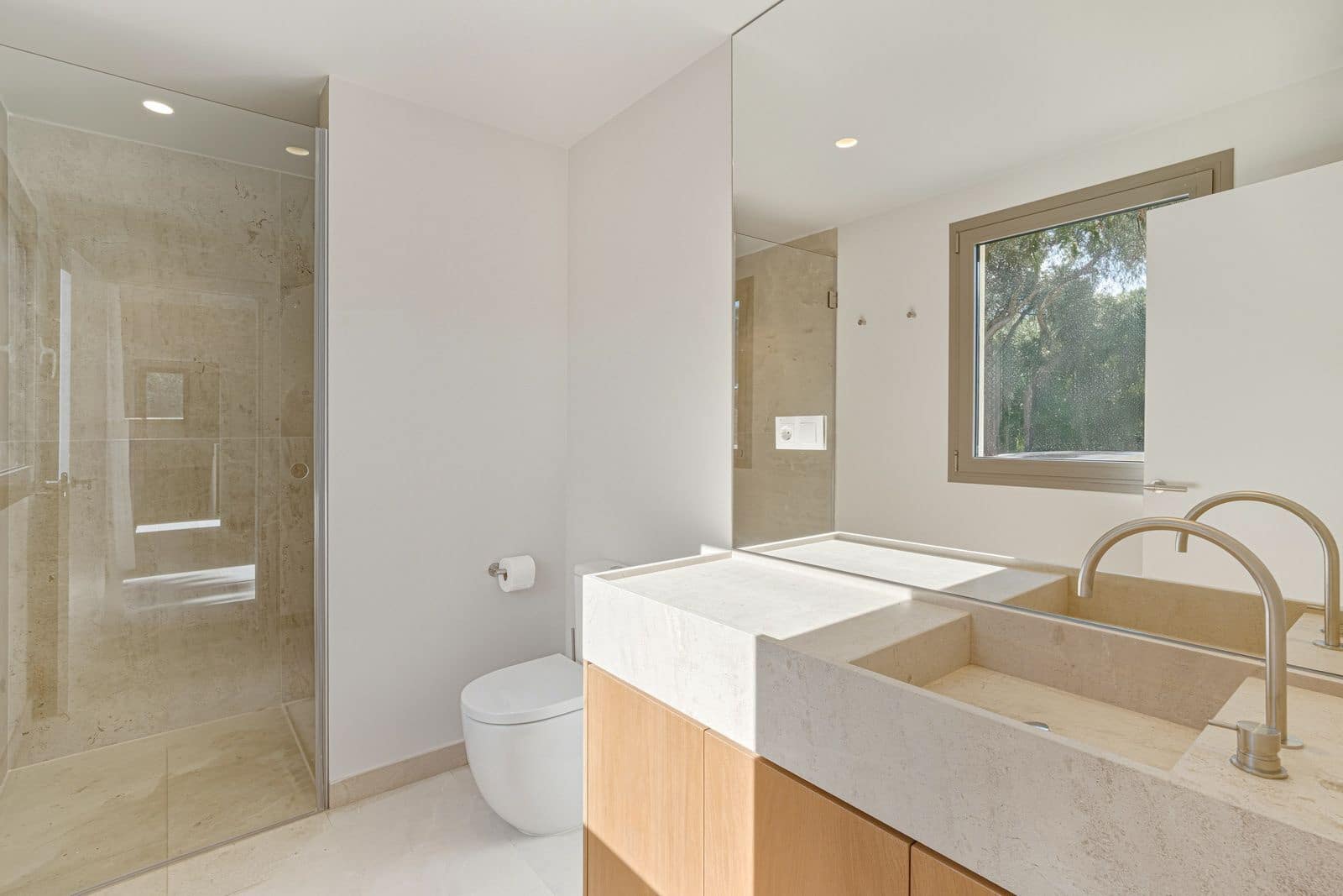 4 bedroom Villa for sale in Marbella - € 3,900,000 (Ref: 9543254)