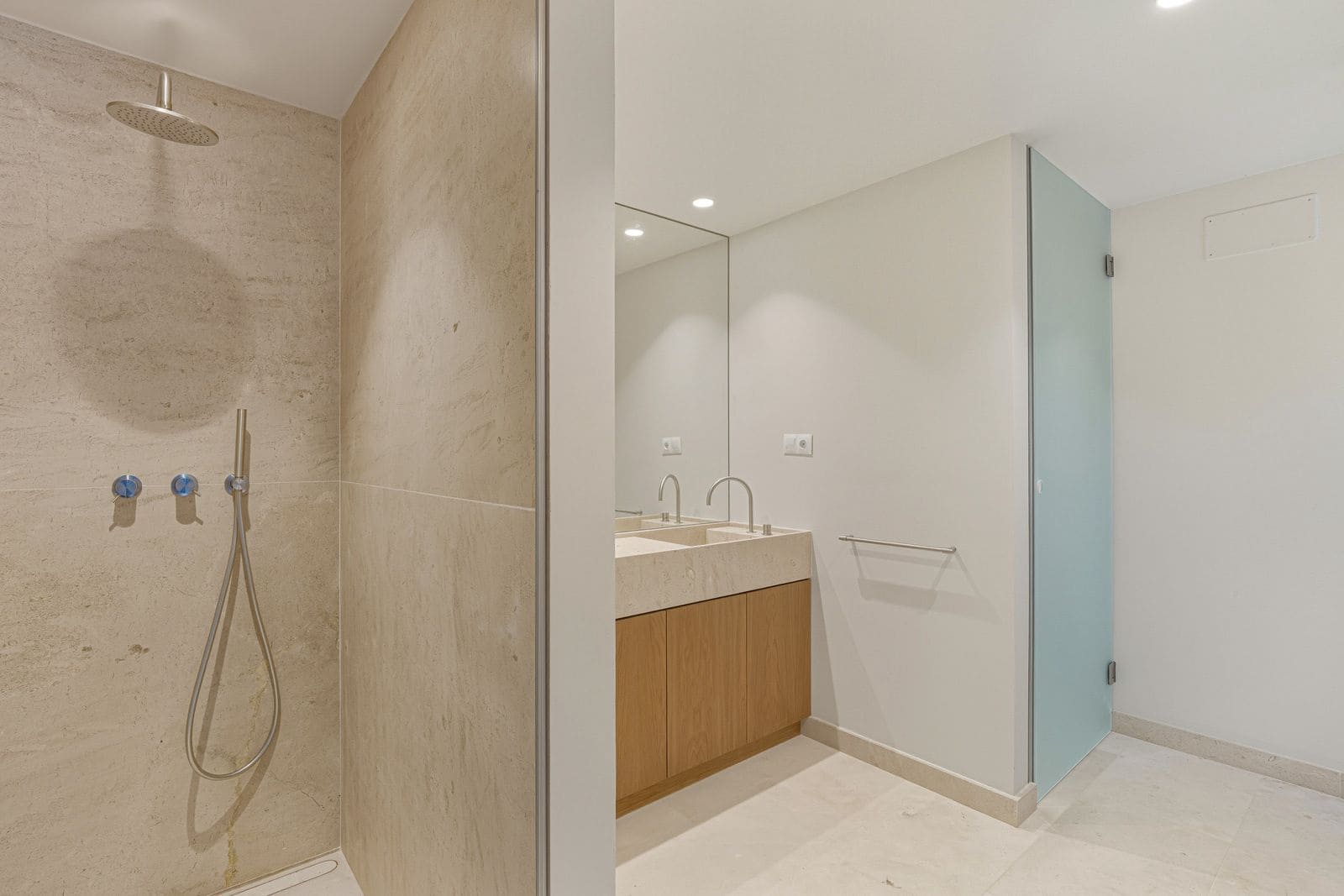 4 bedroom Villa for sale in Marbella - € 3,900,000 (Ref: 9543254)