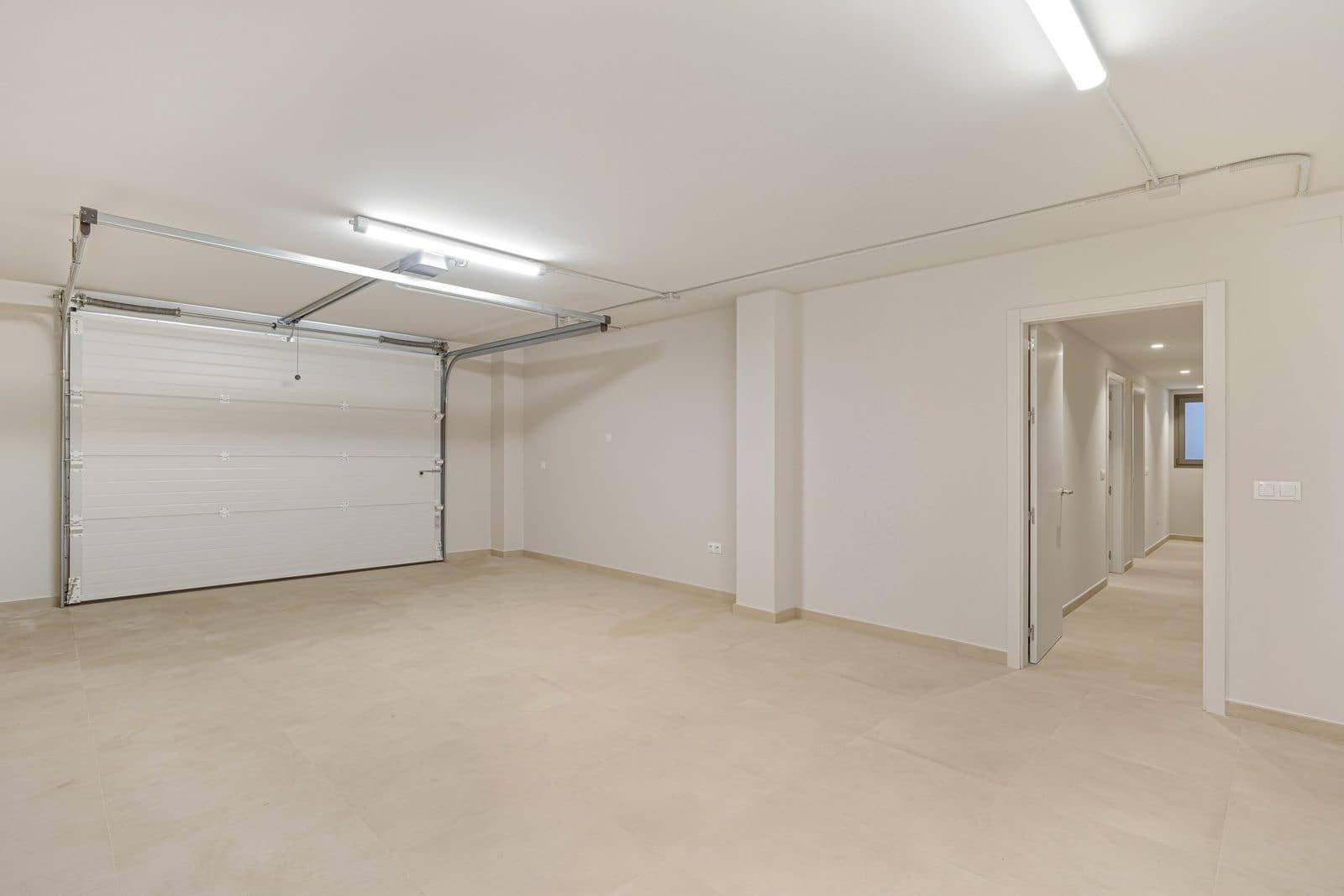 4 bedroom Villa for sale in Marbella - € 3,900,000 (Ref: 9543254)