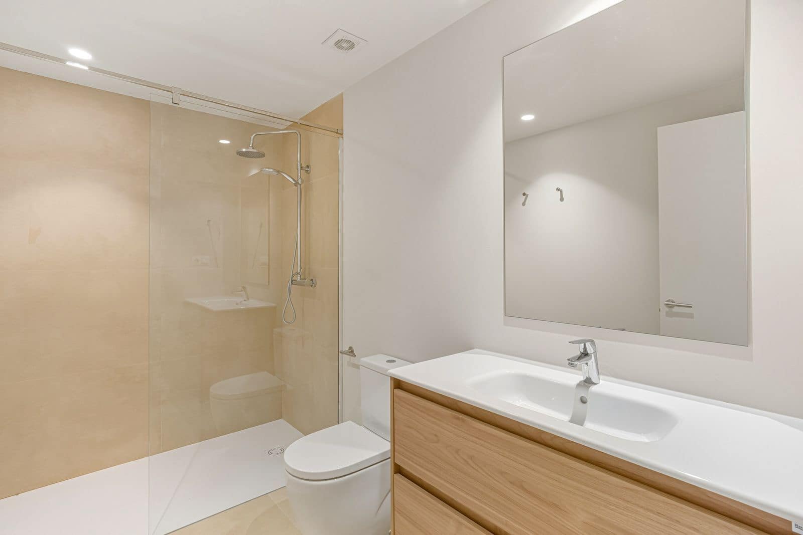 4 bedroom Villa for sale in Marbella - € 3,900,000 (Ref: 9543254)