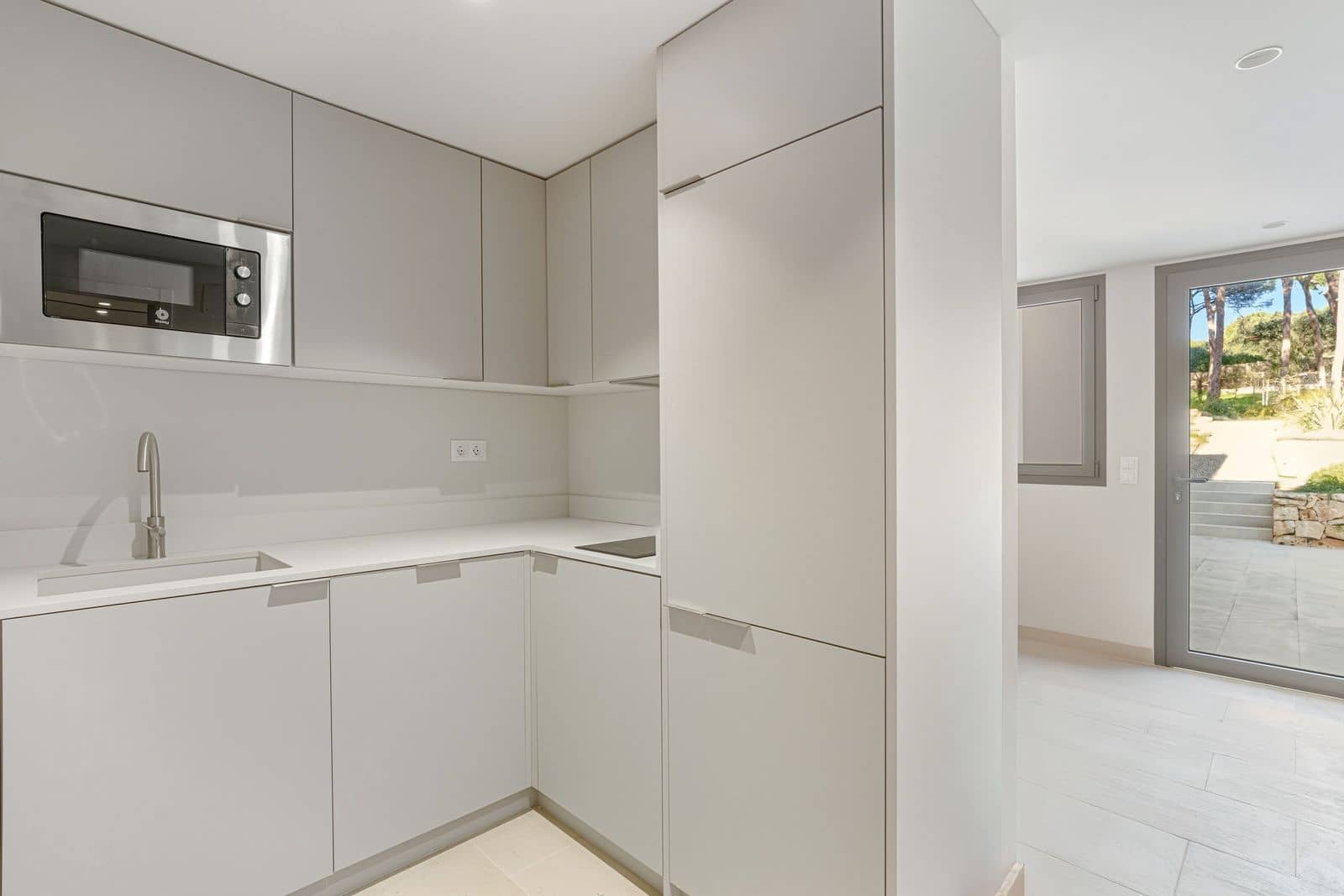 4 bedroom Villa for sale in Marbella - € 3,900,000 (Ref: 9543254)