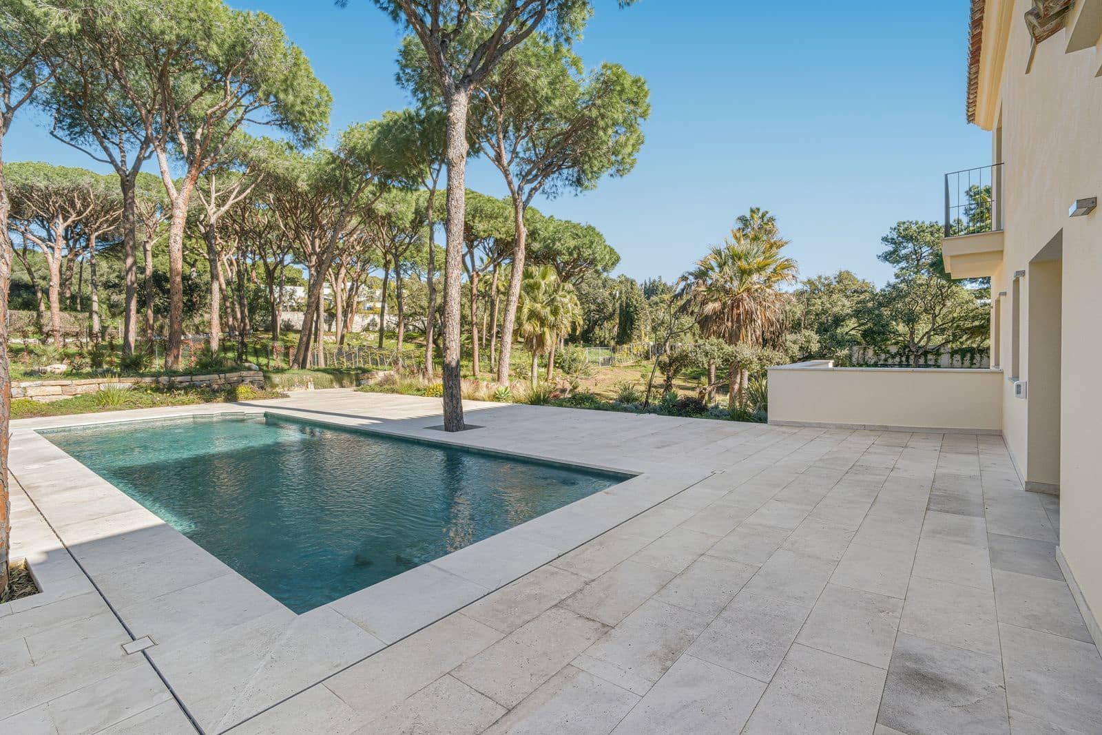 4 bedroom Villa for sale in Marbella - € 3,900,000 (Ref: 9543254)