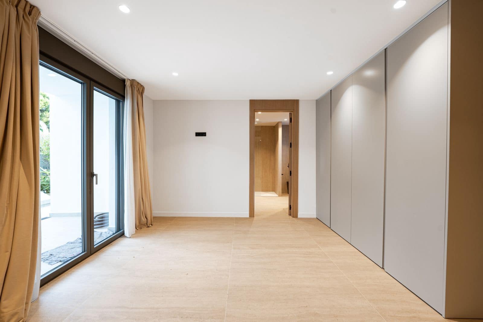 Chalet de 4 habitaciones en El Rosario en venta - 3.750.000 € (Ref: 9543256)