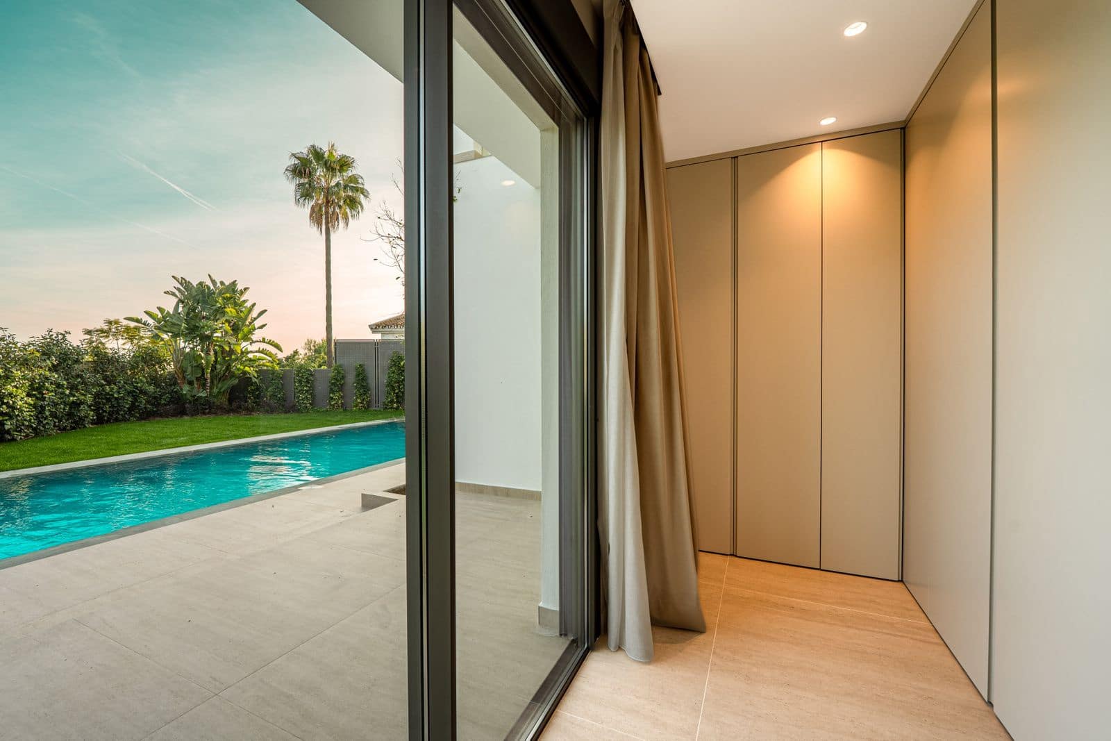 Chalet de 4 habitaciones en El Rosario en venta - 3.750.000 € (Ref: 9543256)