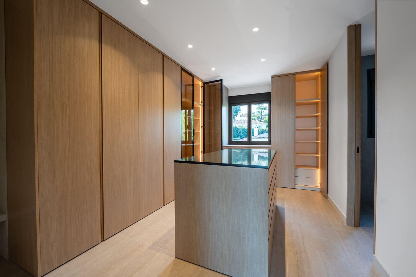 Chalet de 4 habitaciones en El Rosario en venta - 3.750.000 € (Ref: 9543256)