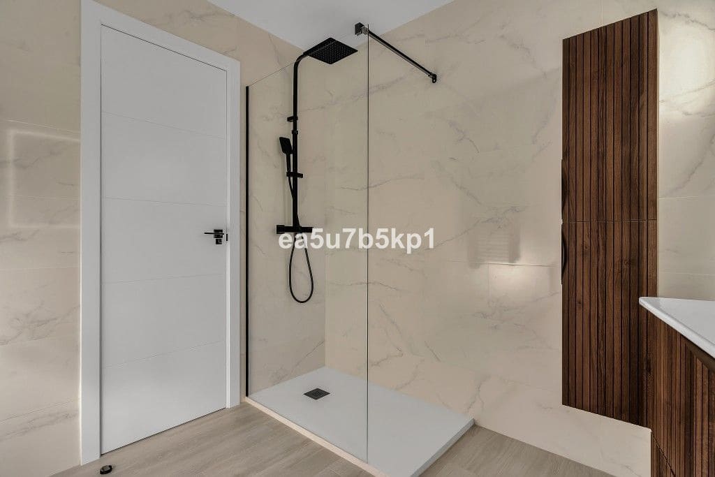 3 soverom Leilighet til salgs i Nueva Andalucia - € 695 000 (Ref: 9543279)