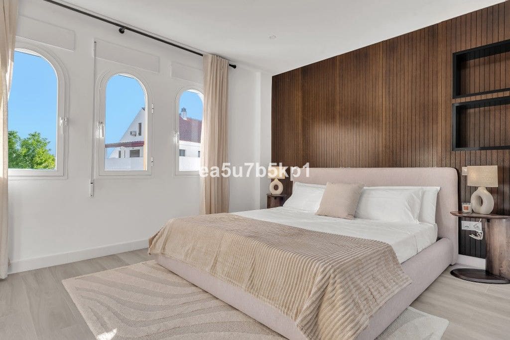 3 soverom Leilighet til salgs i Nueva Andalucia - € 695 000 (Ref: 9543279)