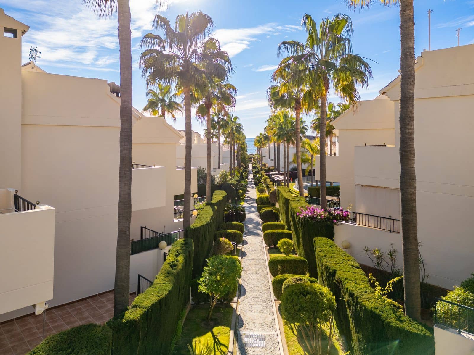 4 bedroom Semi-detached Villa for sale in Costabella - € 775,000 (Ref: 9543289)