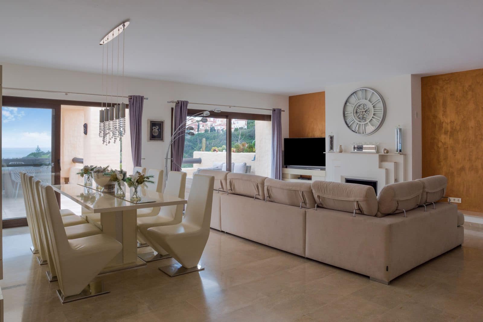 3 soveværelse Penthouse til salg i La Duquesa / Puerto de la Duquesa - € 575.000 (Ref: 9547645)