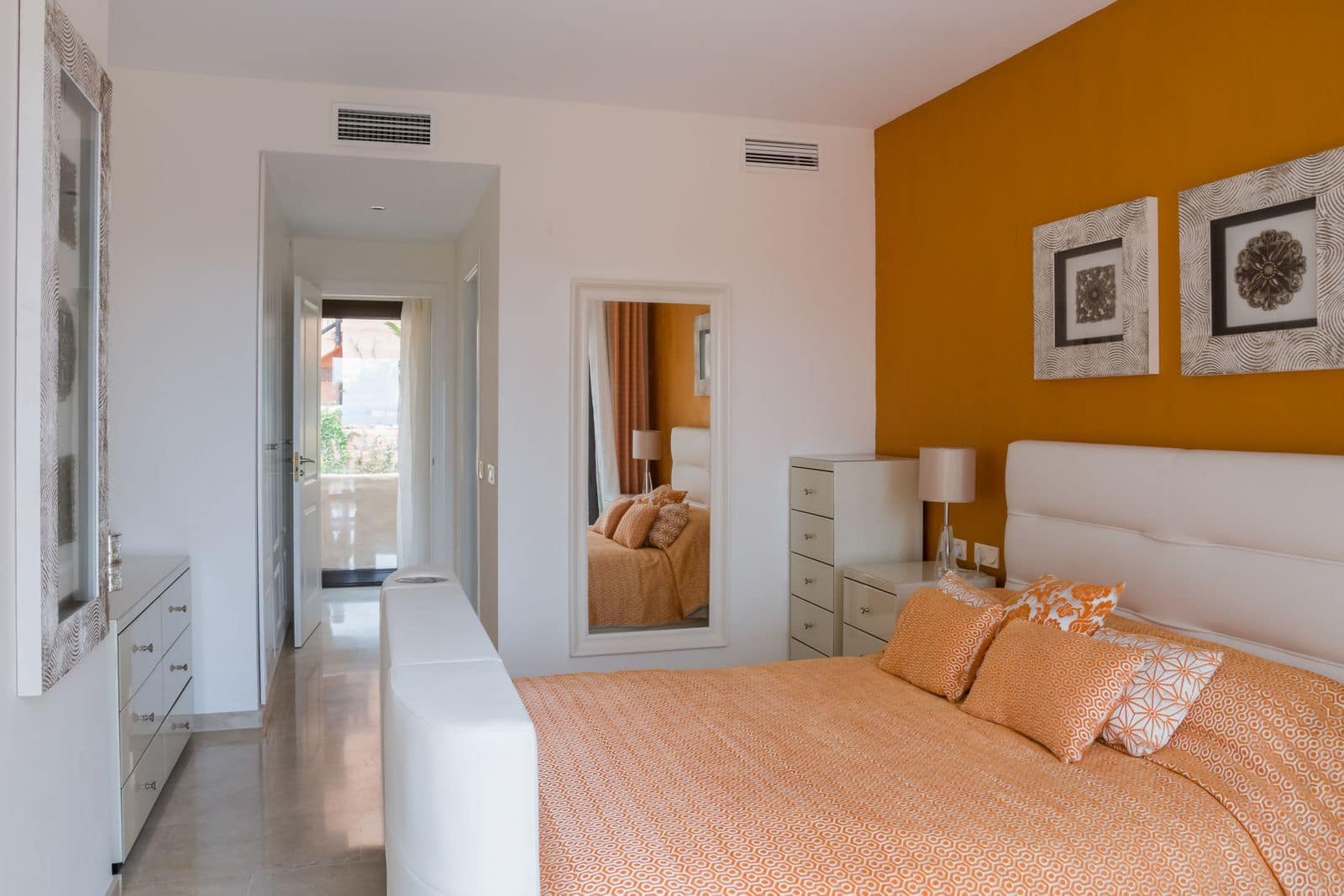 3 soveværelse Penthouse til salg i La Duquesa / Puerto de la Duquesa - € 575.000 (Ref: 9547645)