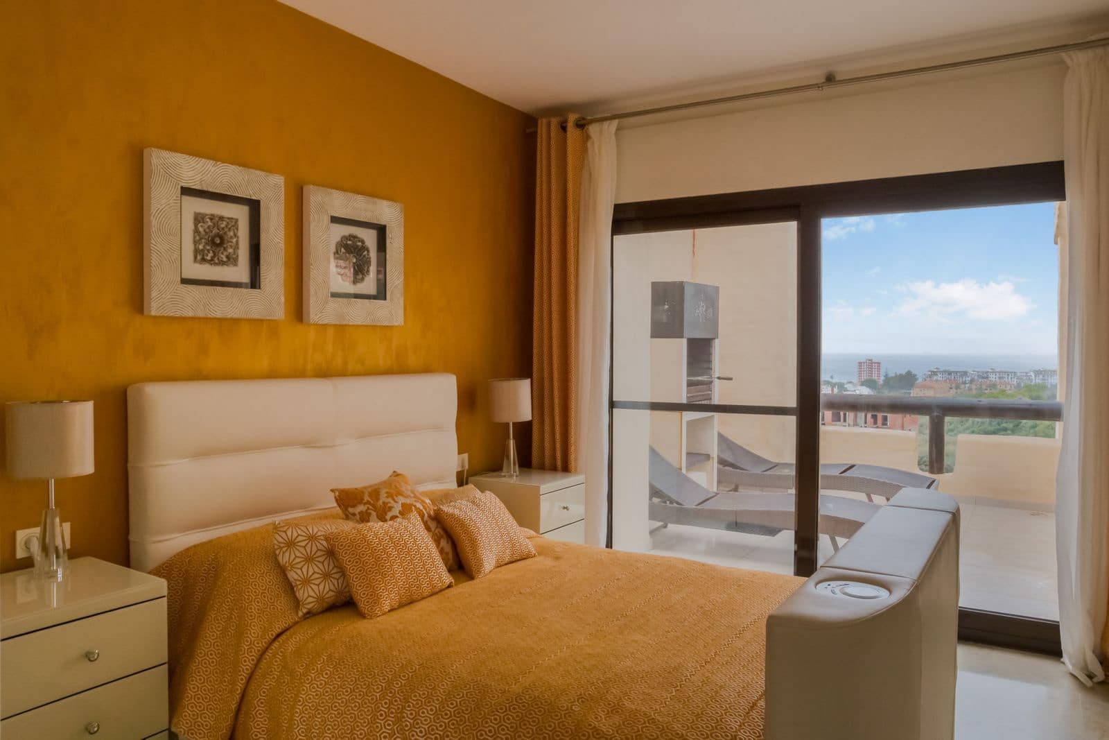 3 soveværelse Penthouse til salg i La Duquesa / Puerto de la Duquesa - € 575.000 (Ref: 9547645)