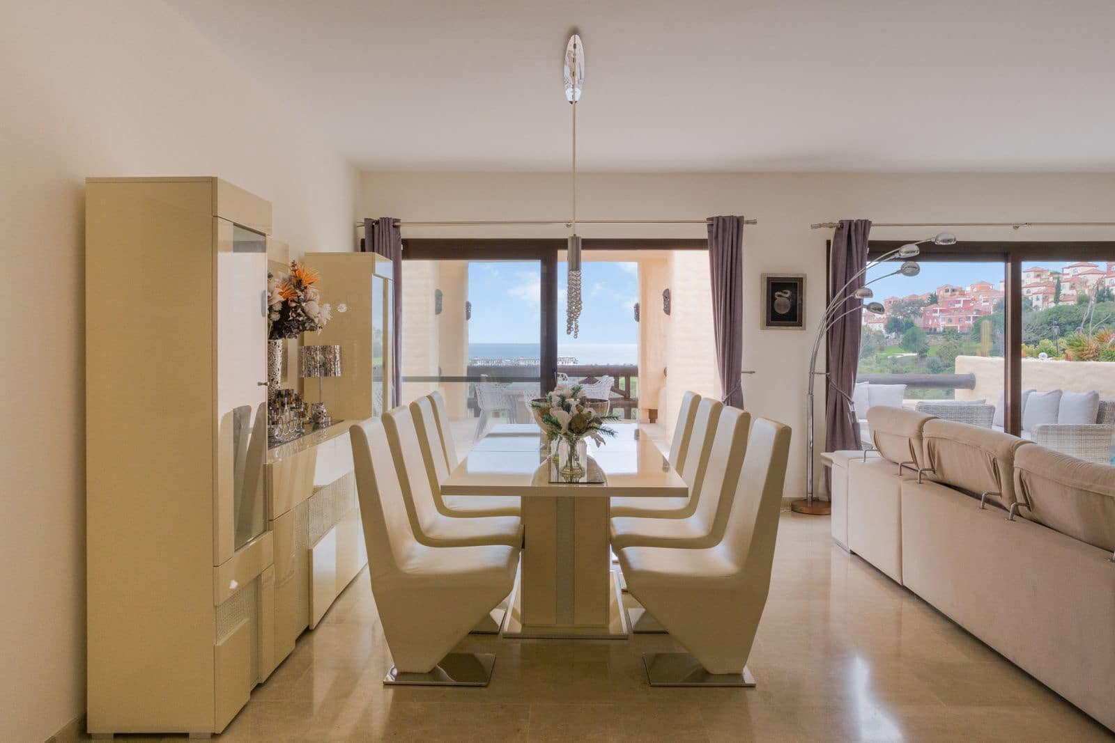 3 soveværelse Penthouse til salg i La Duquesa / Puerto de la Duquesa - € 575.000 (Ref: 9547645)