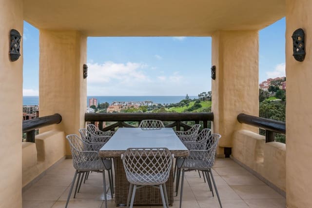 3 soveværelse Penthouse til salg i La Duquesa / Puerto de la Duquesa, Manilva - € 575.000 (Ref: 9547645)