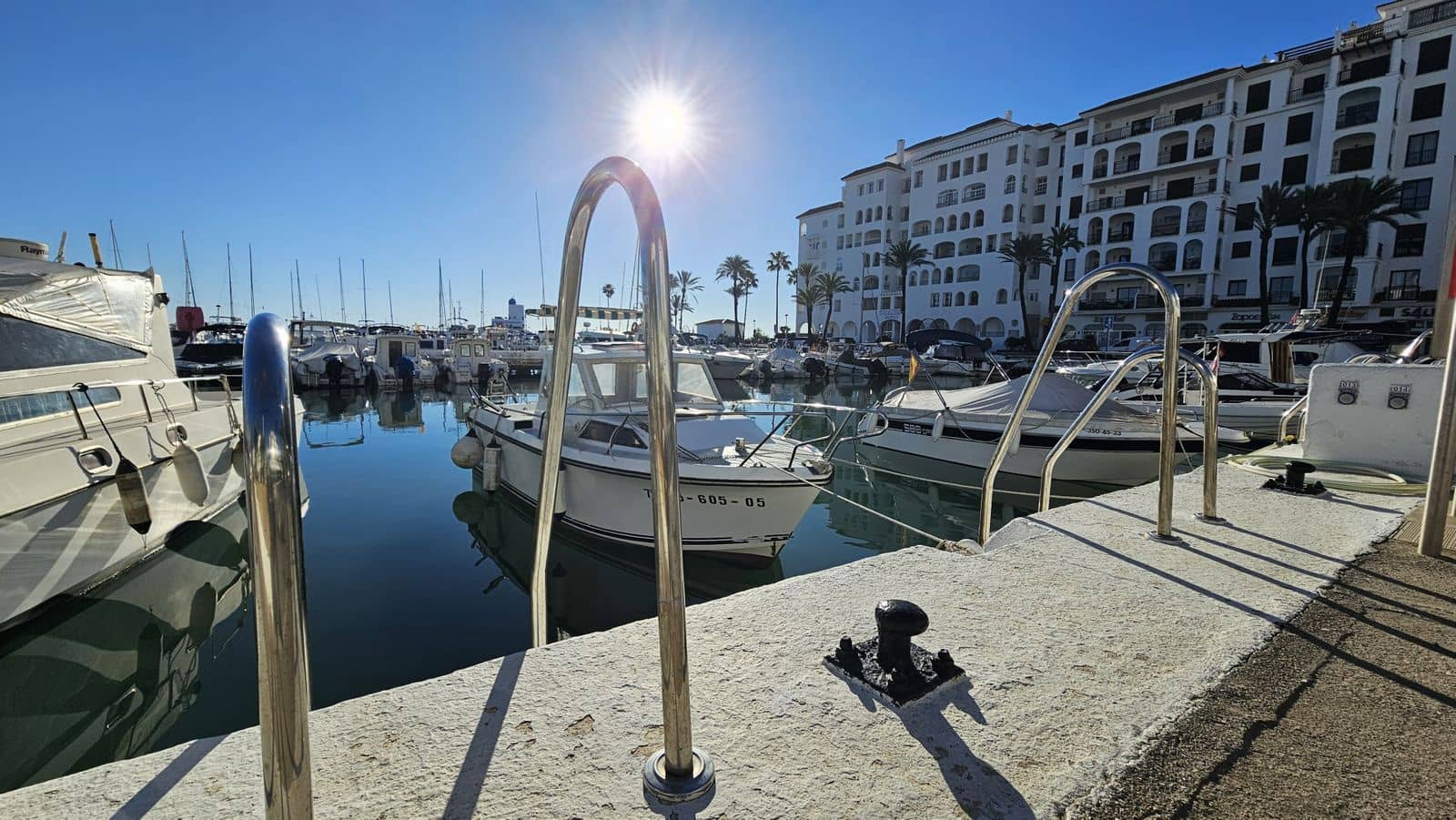 3 soveværelse Penthouse til salg i La Duquesa / Puerto de la Duquesa - € 575.000 (Ref: 9547645)