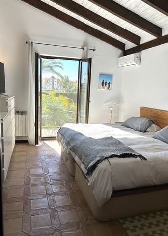 4 Zimmer Villa zu verkaufen in Atalaya-Isdabe, Estepona - 1.695.000 € (Ref: 9547646)