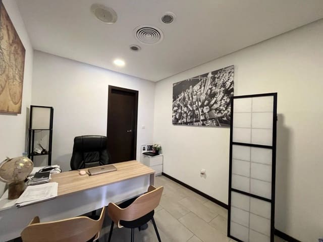 Erhverv til salg i Marbella - € 2.690.000 (Ref: 9547652)