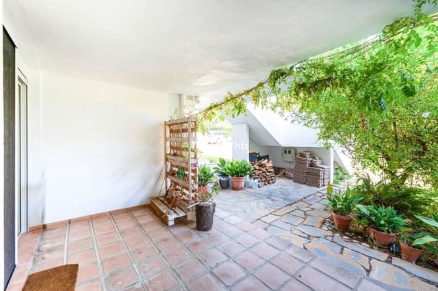 4 soveværelse Byhus til salg i Seghers, Estepona - € 548.000 (Ref: 9547661)