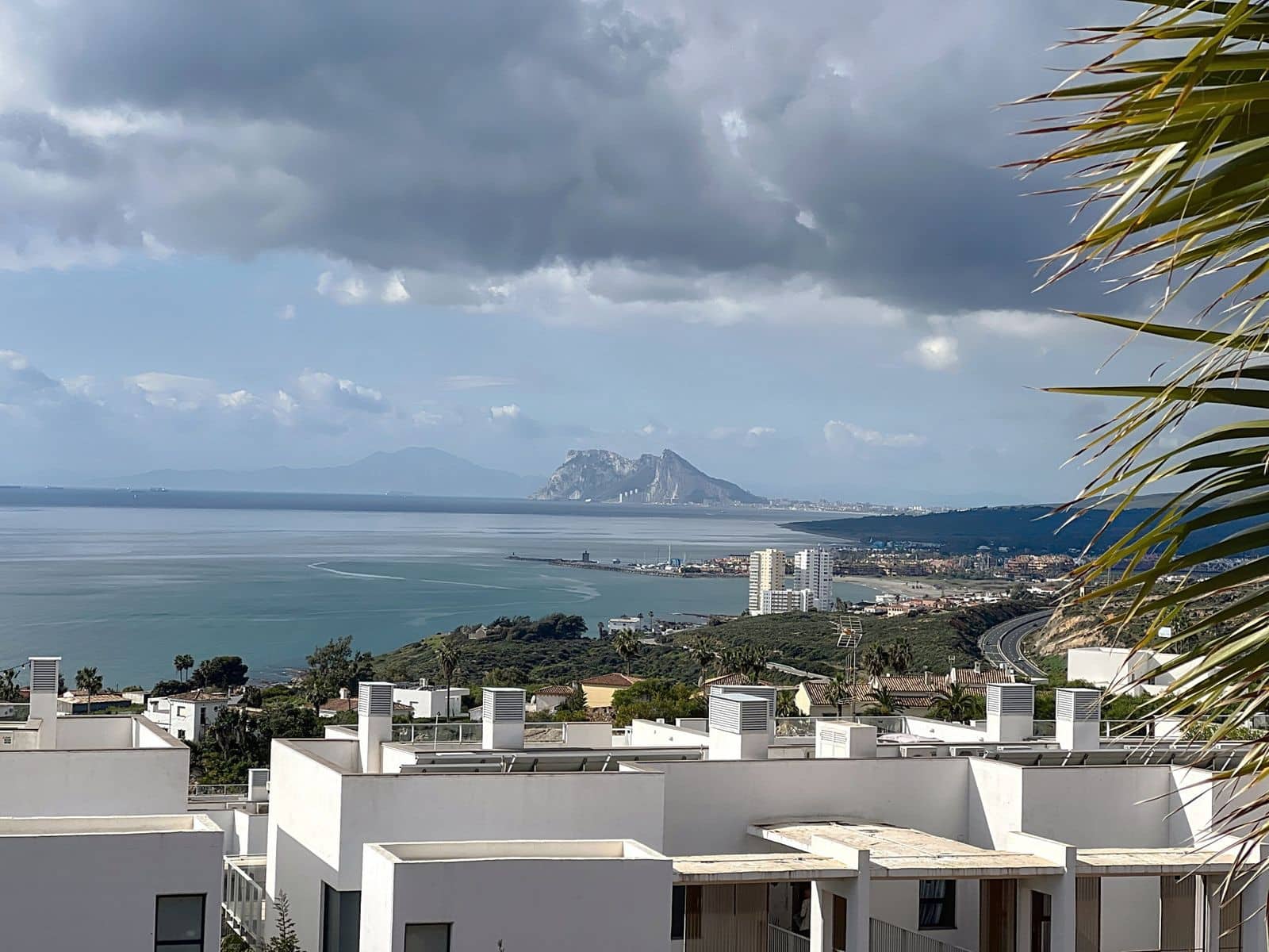 2 soveværelse Penthouse til salg i Manilva - € 389.950 (Ref: 9547662)