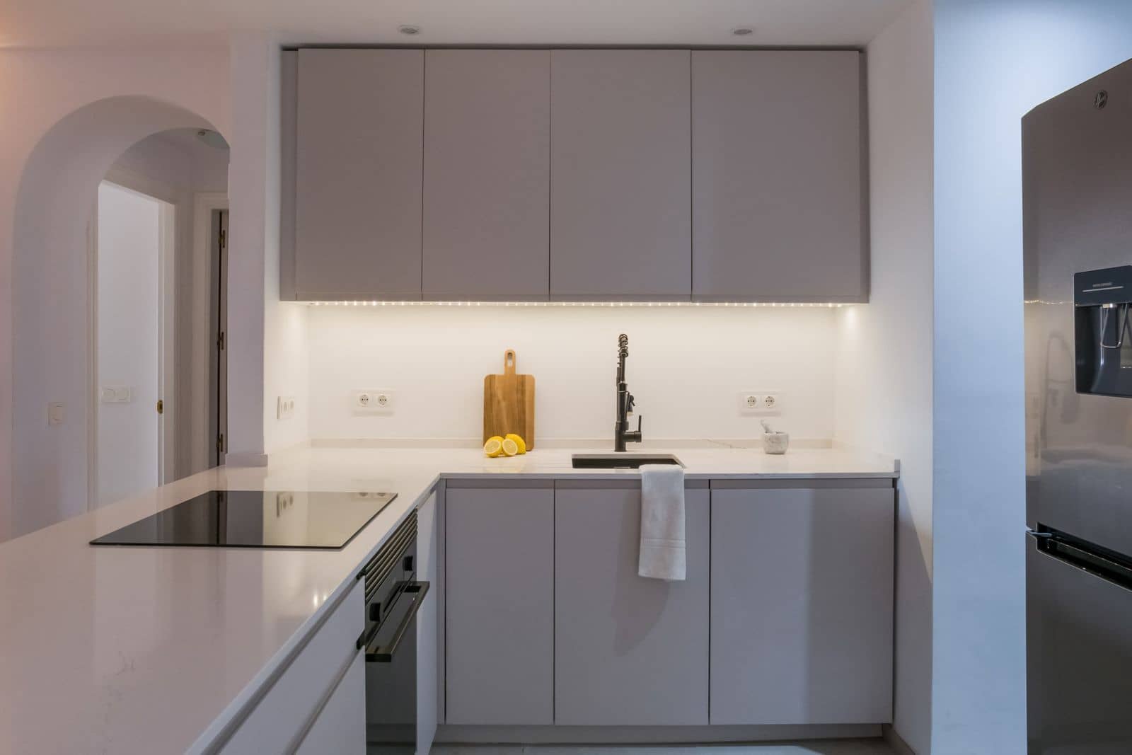 2 slaapkamer Appartement te koop in La Duquesa / Puerto de la Duquesa - € 325.000 (Ref: 9547665)