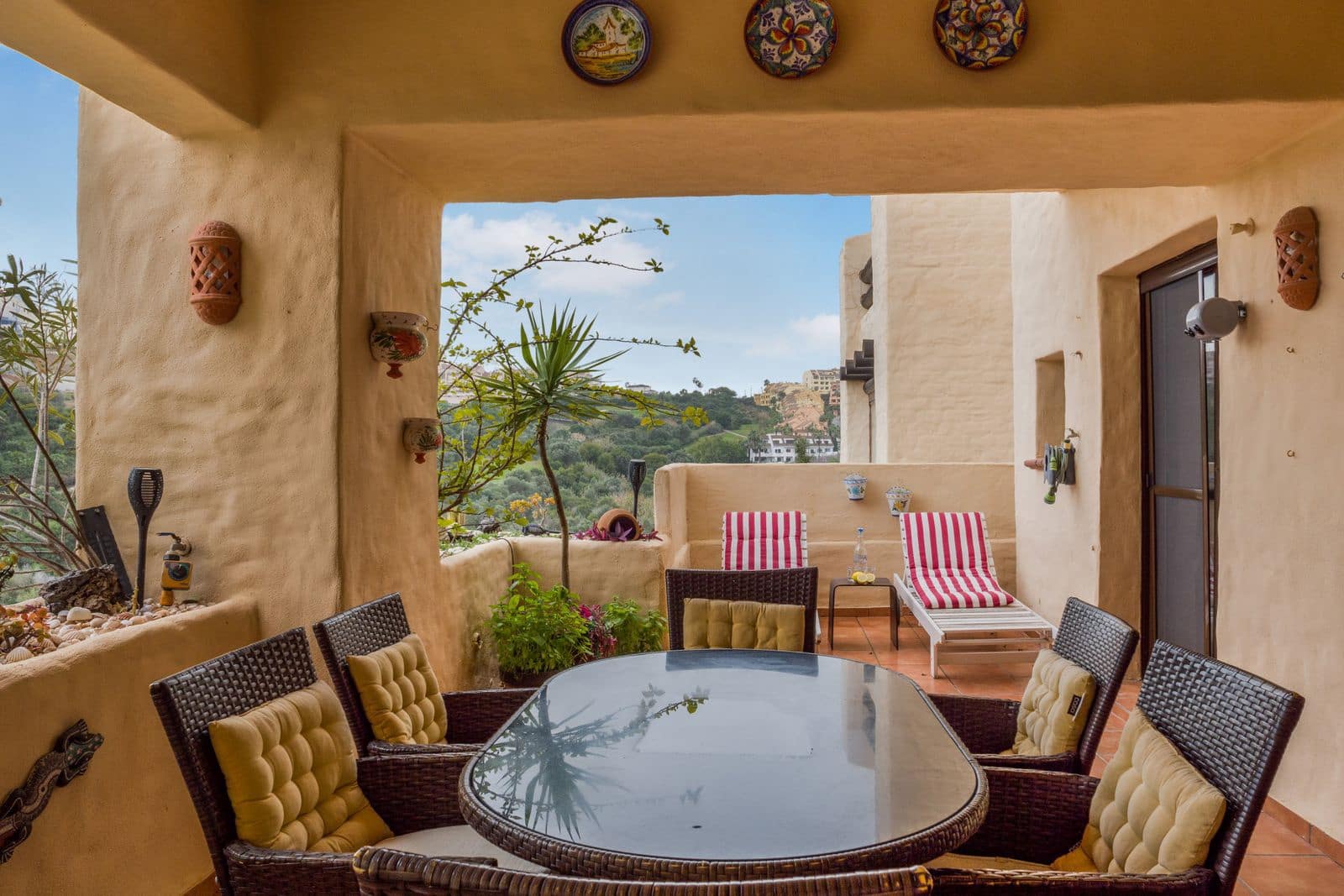 2 slaapkamer Appartement te koop in La Duquesa / Puerto de la Duquesa - € 325.000 (Ref: 9547665)