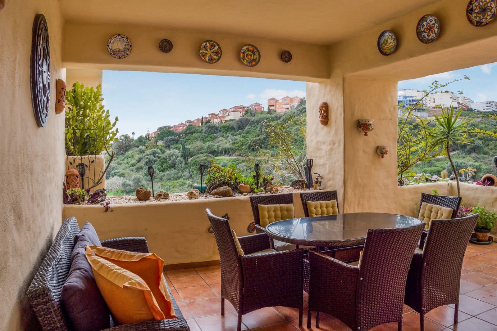 2 slaapkamer Appartement te koop in La Duquesa / Puerto de la Duquesa - € 325.000 (Ref: 9547665)