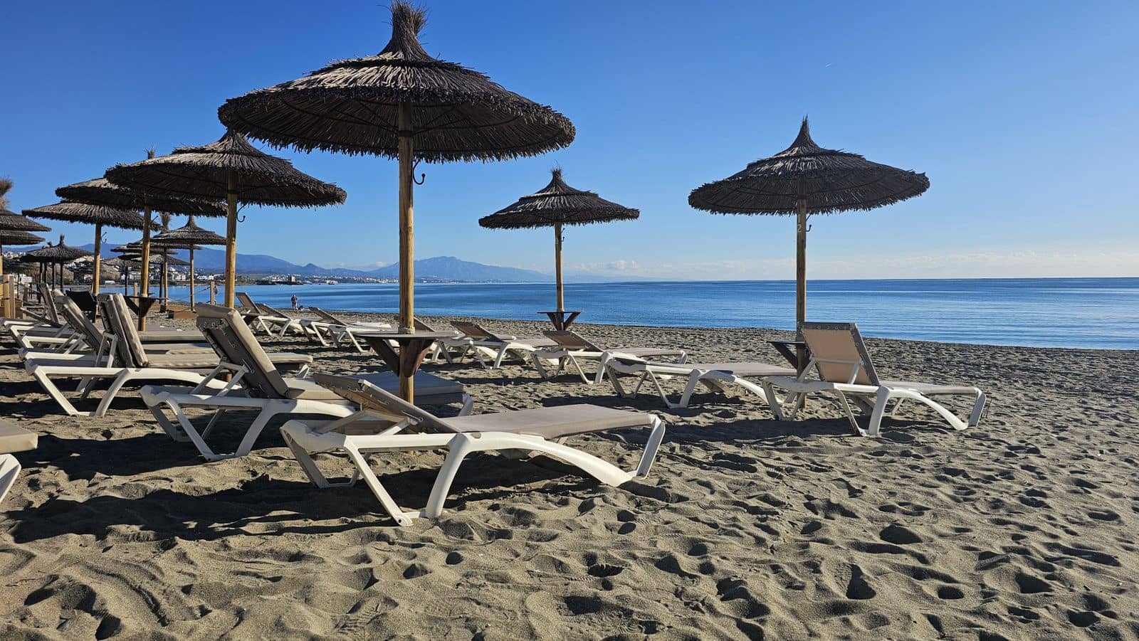 2 slaapkamer Appartement te koop in La Duquesa / Puerto de la Duquesa - € 325.000 (Ref: 9547665)