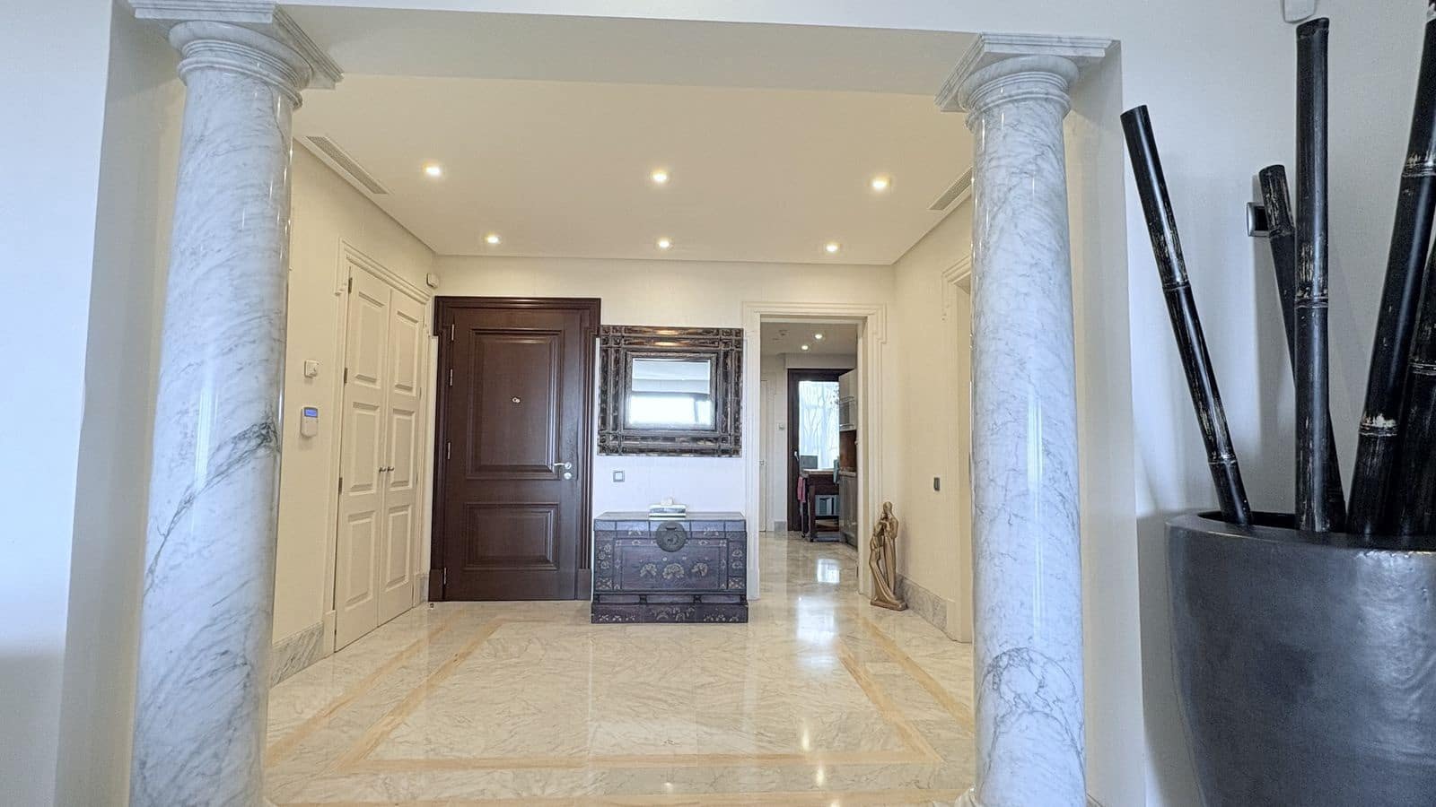 3 quarto Apartamento para venda em Los Monteros - 2 850 000 € (Ref: 9547666)