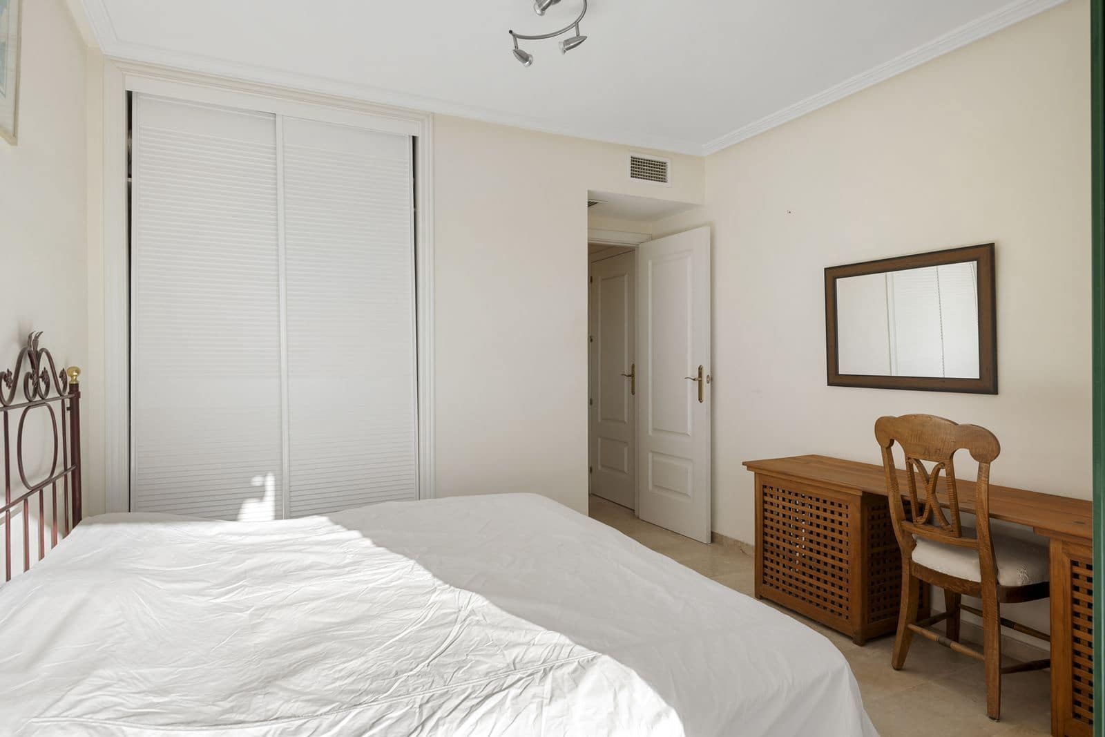 2 Zimmer Apartment zu verkaufen in Torrequebrada - 395.000 € (Ref: 9547669)