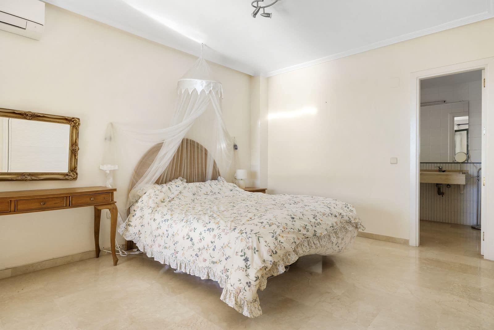 2 Zimmer Apartment zu verkaufen in Torrequebrada - 395.000 € (Ref: 9547669)