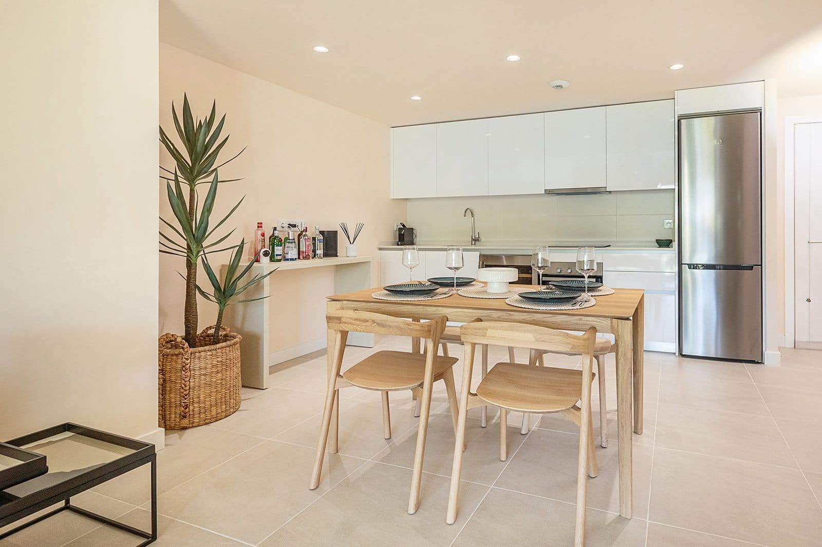 2 bedroom Apartment for sale in Estepona - € 460,000 (Ref: 9551130)