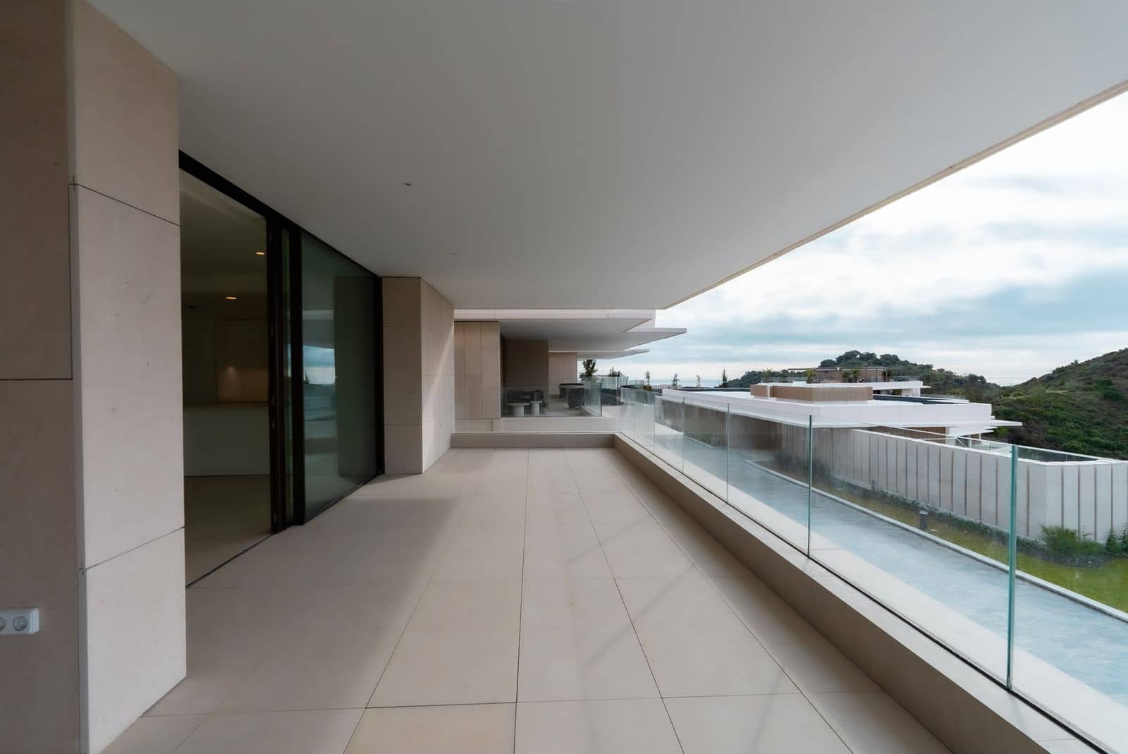 4 Zimmer Apartment zu verkaufen in Benahavis - 1.900.000 € (Ref: 9551137)