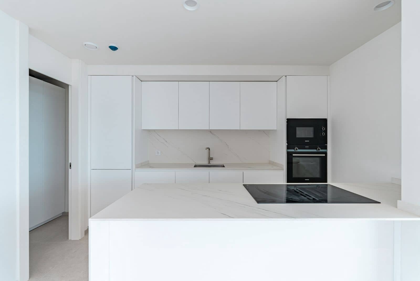 4 Zimmer Apartment zu verkaufen in Benahavis - 1.900.000 € (Ref: 9551137)