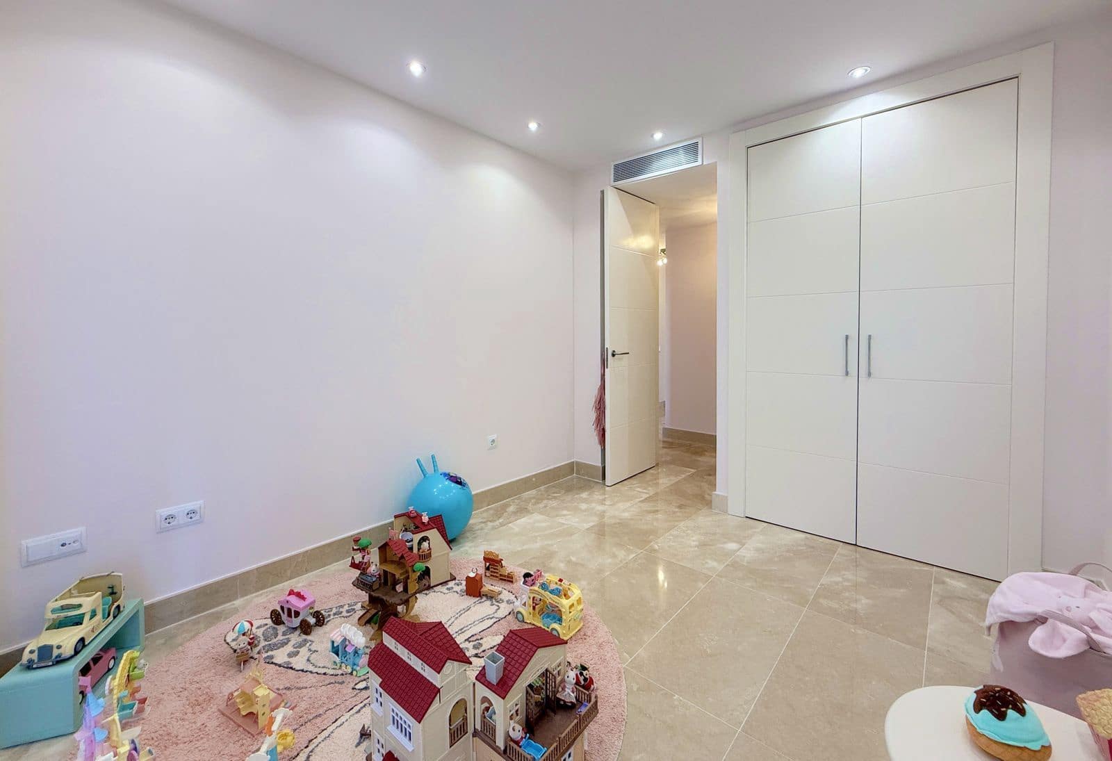 3 chambre Appartement à vendre à La Duquesa / Puerto de la Duquesa - 398 000 € (Ref: 9551141)