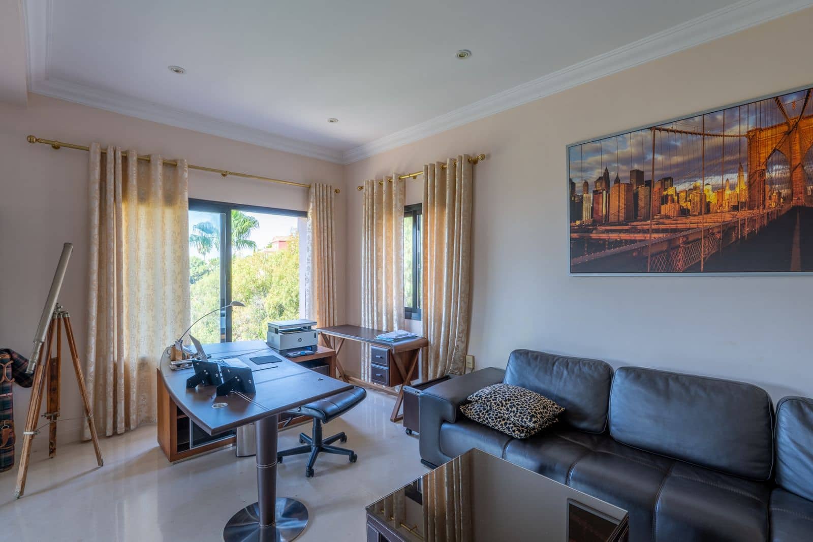 Chalet de 8 habitaciones en Benahavís en venta - 2.900.000 € (Ref: 9551143)