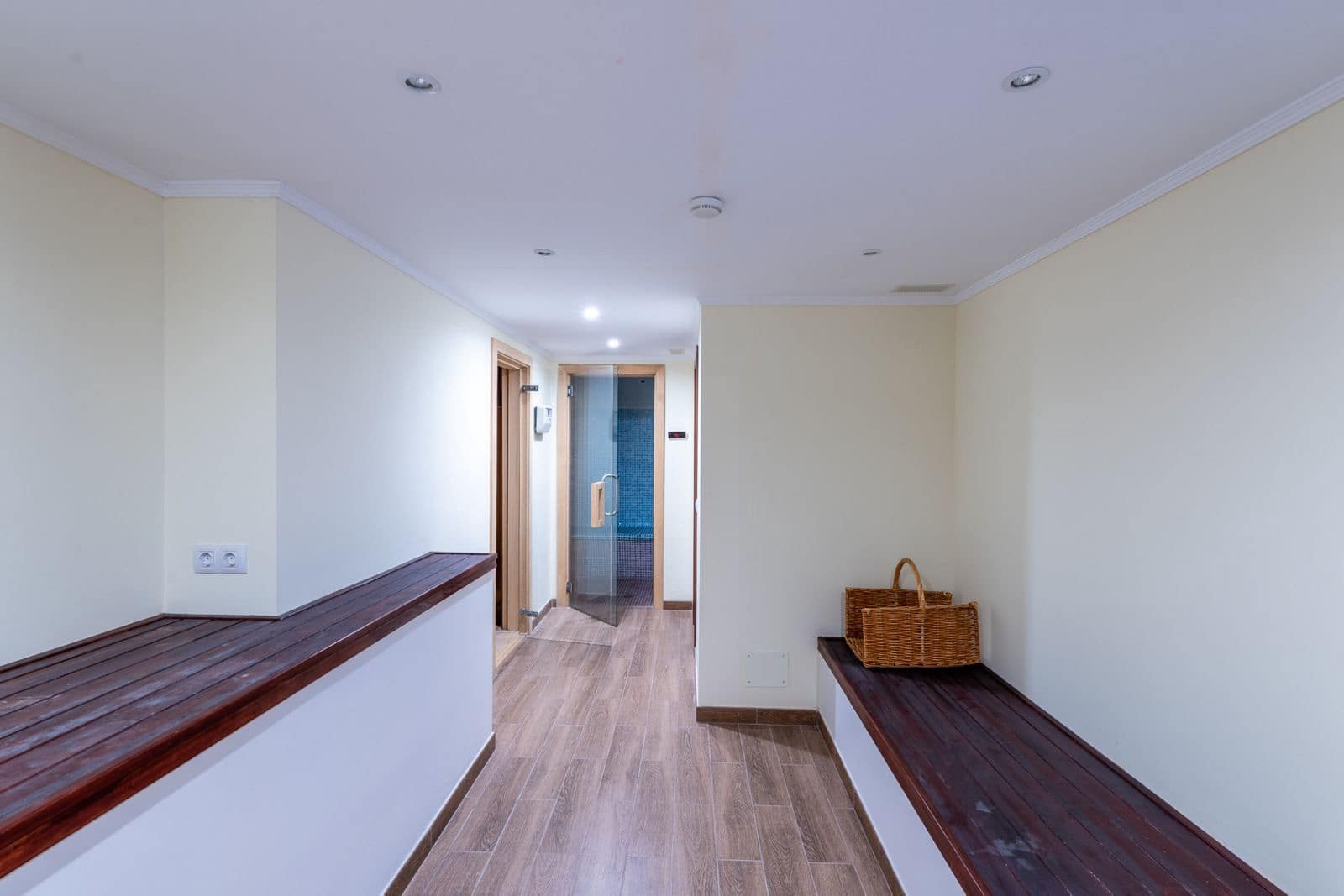 Chalet de 8 habitaciones en Benahavís en venta - 2.900.000 € (Ref: 9551143)