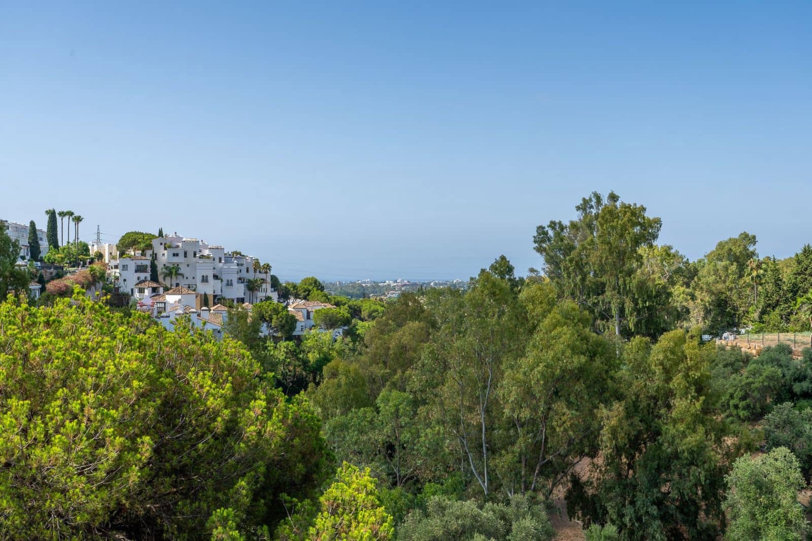 Chalet de 8 habitaciones en Benahavís en venta - 2.900.000 € (Ref: 9551143)