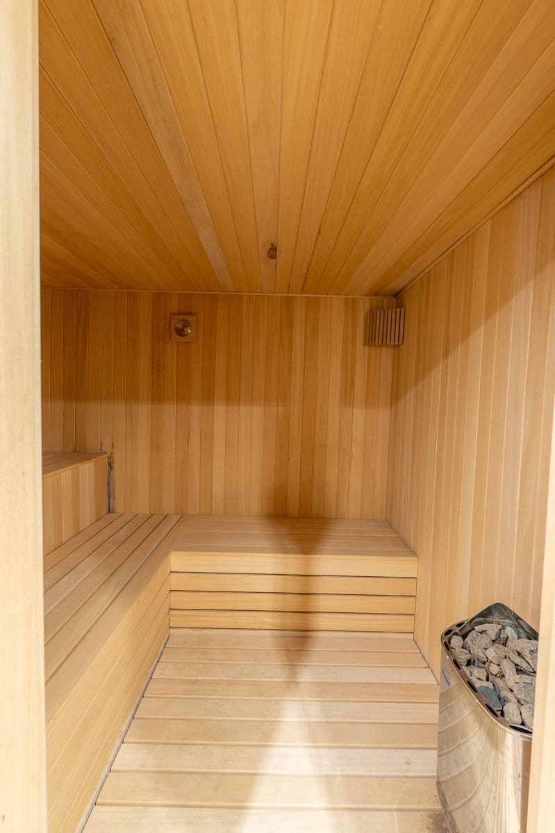 Chalet de 8 habitaciones en Benahavís en venta - 2.900.000 € (Ref: 9551143)