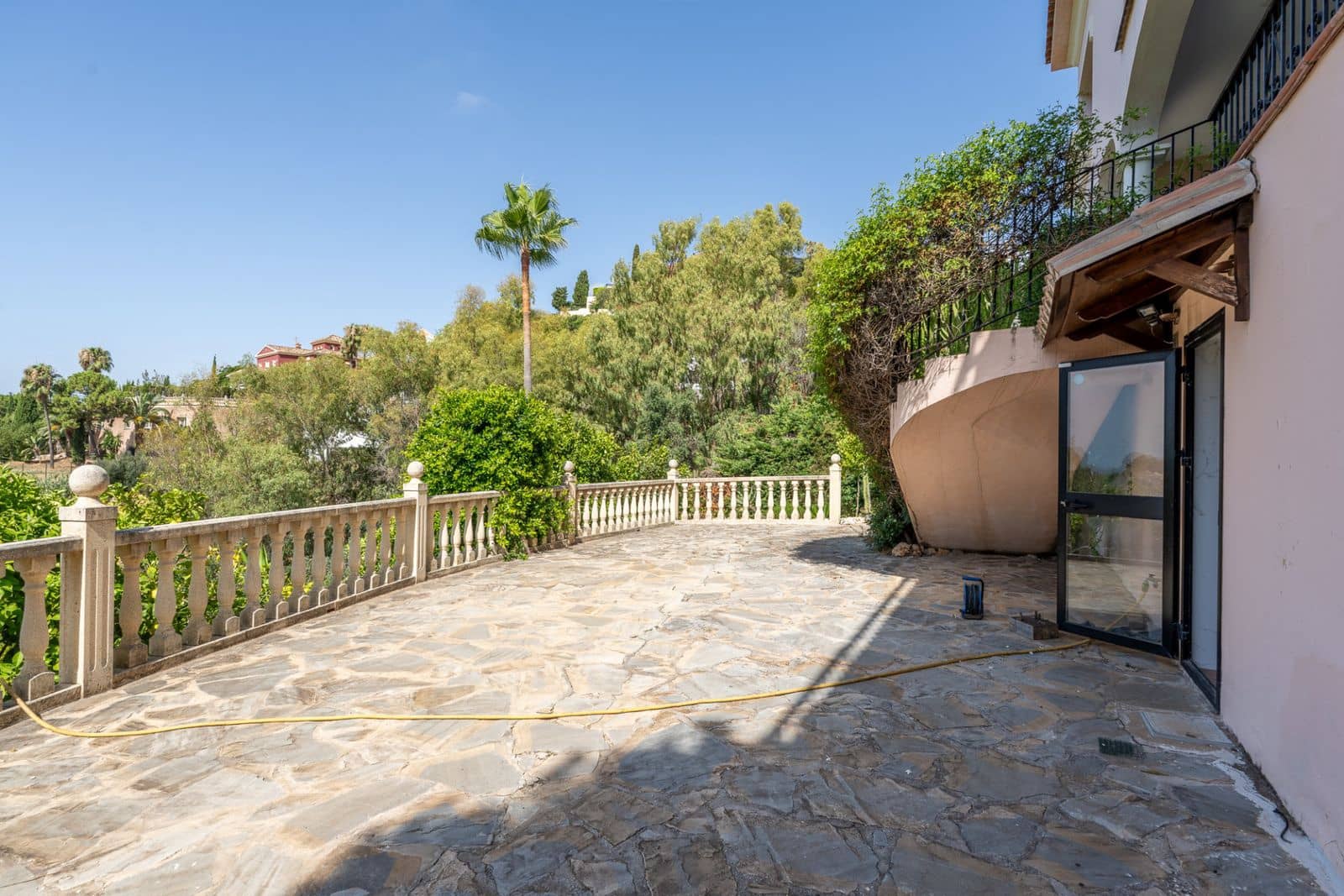 Chalet de 8 habitaciones en Benahavís en venta - 2.900.000 € (Ref: 9551143)