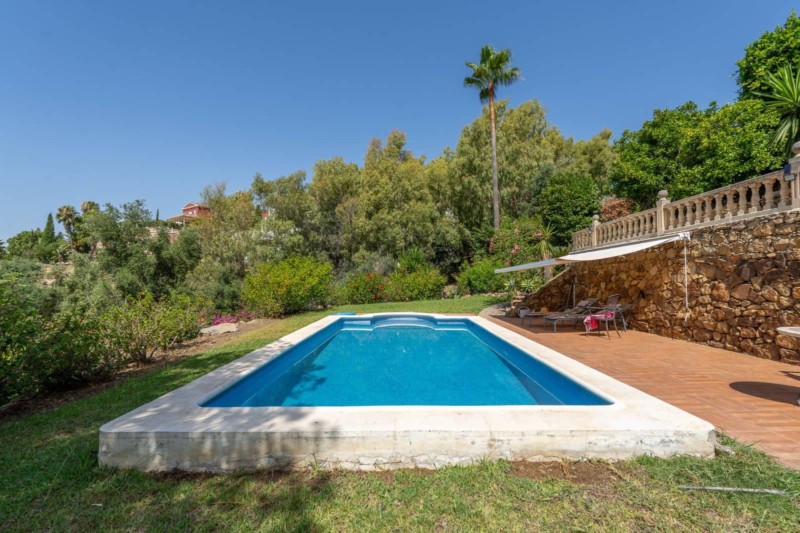 Chalet de 8 habitaciones en Benahavís en venta - 2.900.000 € (Ref: 9551143)