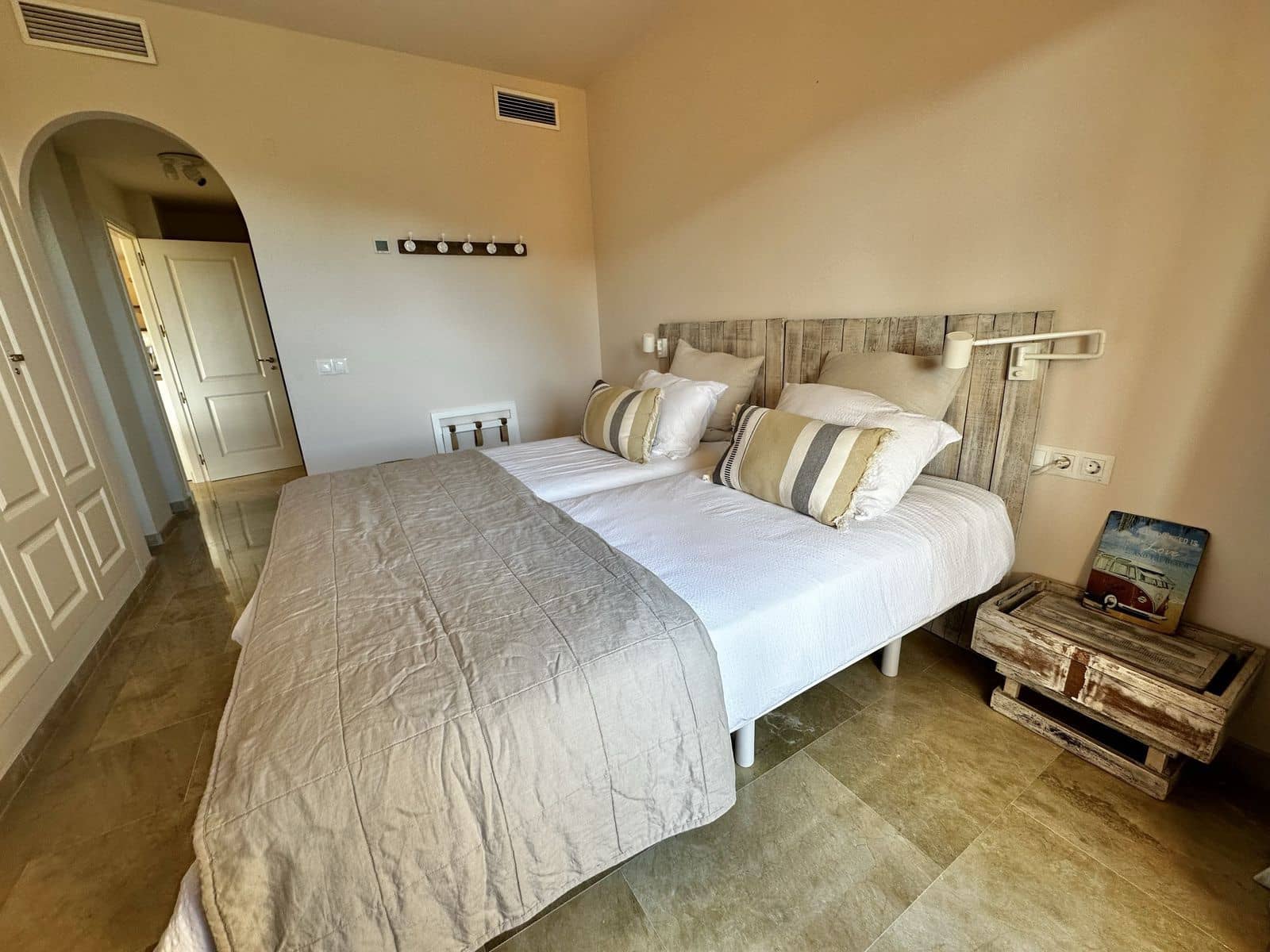 3 soveværelse Penthouse til salg i La Duquesa / Puerto de la Duquesa - € 498.000 (Ref: 9551147)