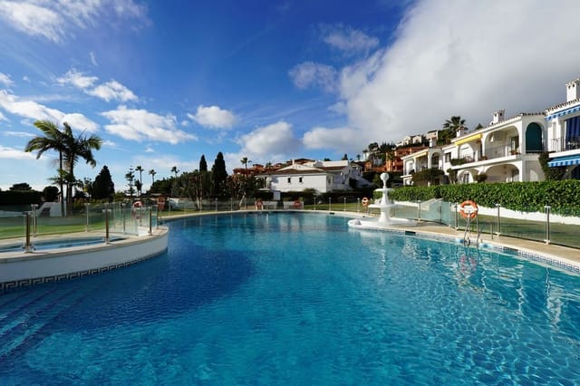 2 makuuhuone Huoneisto myytävänä paikassa El Paraiso, Estepona - 439 000 € (Ref: 9551150)