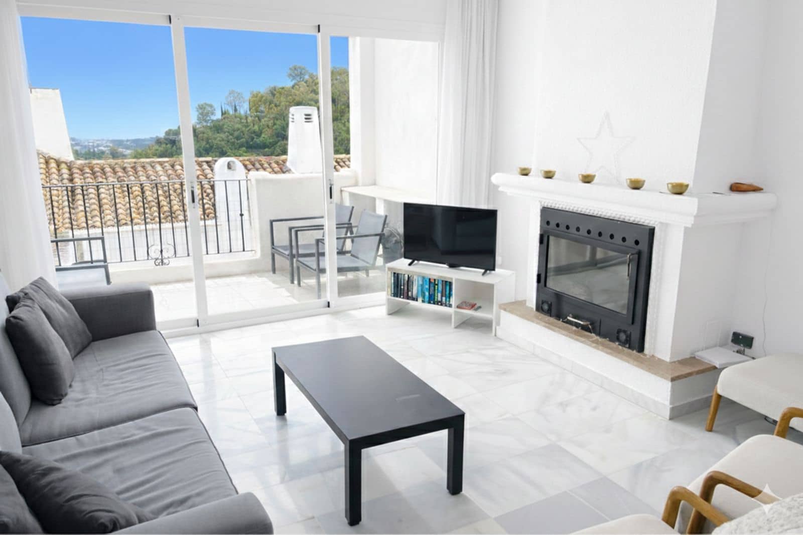 2 slaapkamer Appartement te koop in Benahavis - € 395.000 (Ref: 9551153)