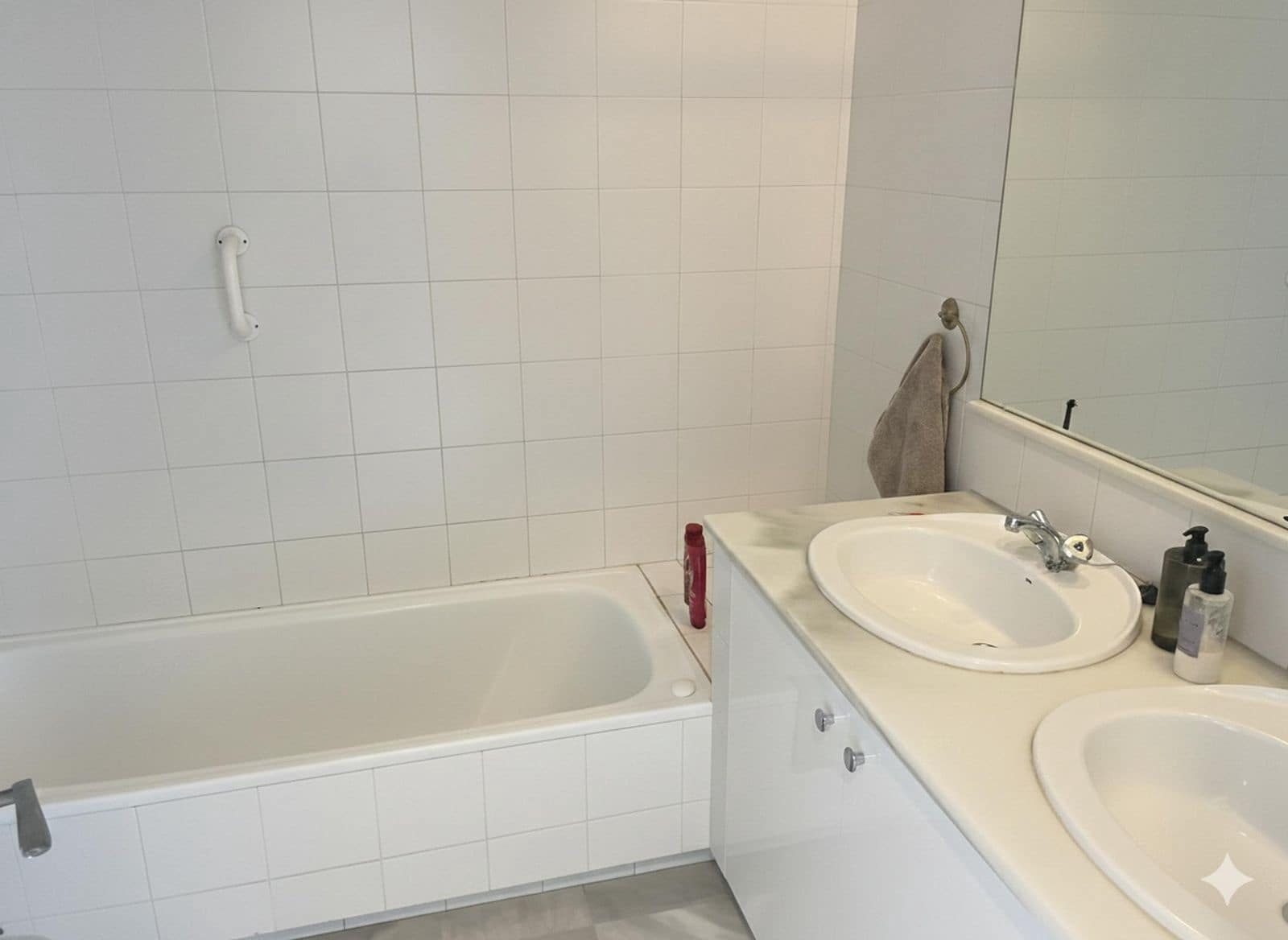 2 slaapkamer Appartement te koop in Benahavis - € 395.000 (Ref: 9551153)