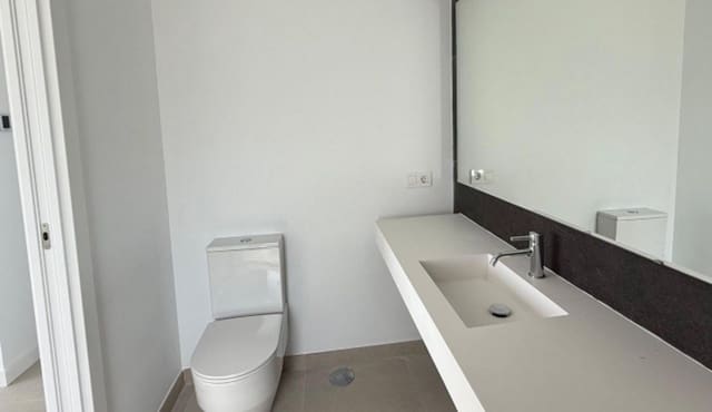 4 Zimmer Villa zu verkaufen in Atalaya-Isdabe, Estepona - 1.050.000 € (Ref: 9551156)