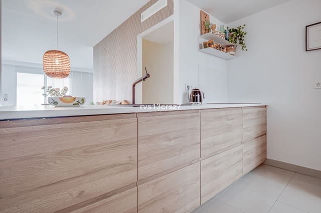 3 quarto Apartamento para venda em El Paraiso, Estepona - 449 000 € (Ref: 9551157)