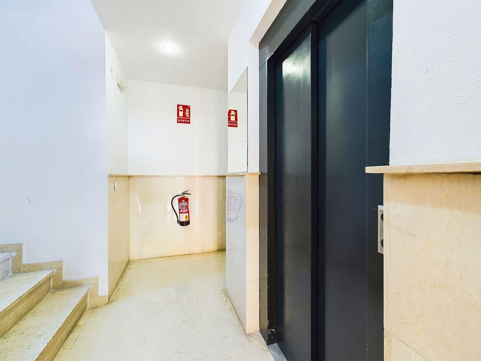 3 sovrum Takvåning till salu i Estepona - 700 000 € (Ref: 9551163)