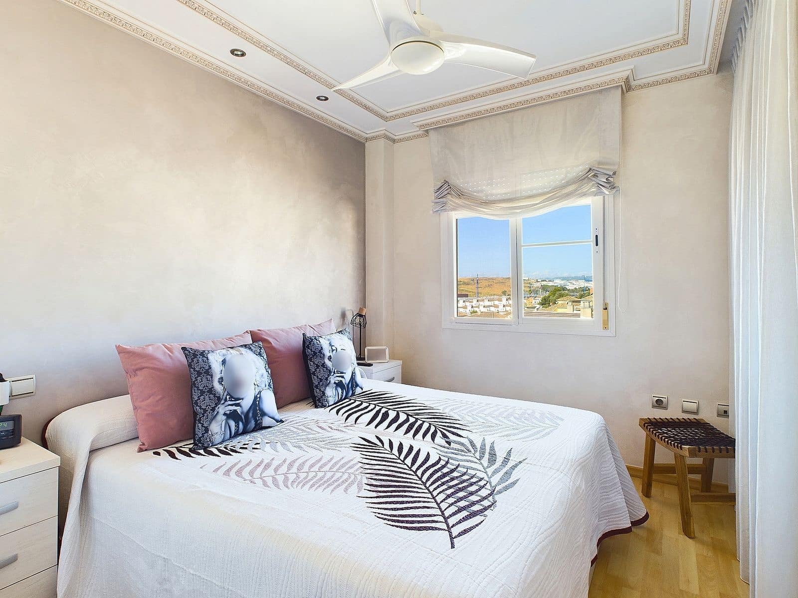 3 sovrum Takvåning till salu i Estepona - 700 000 € (Ref: 9551163)