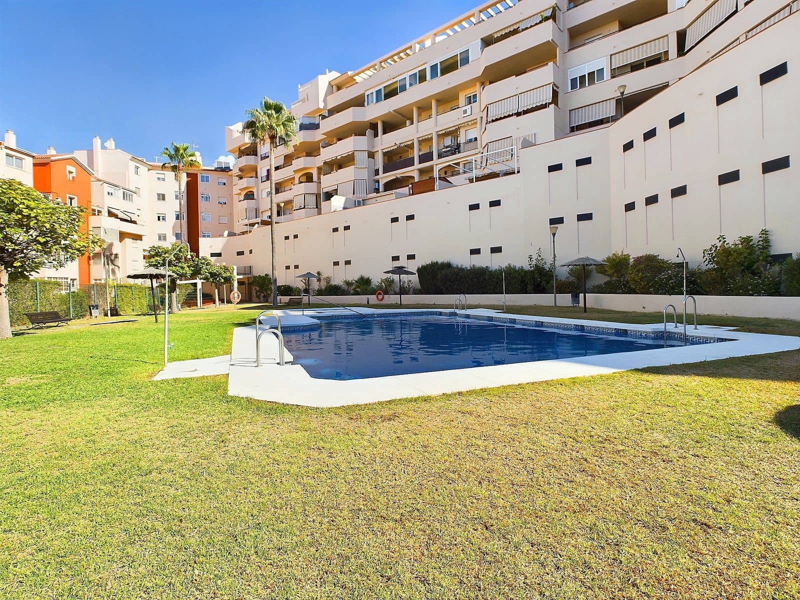 3 sovrum Takvåning till salu i Estepona - 700 000 € (Ref: 9551163)