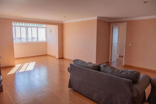 Apartamento de 4 habitaciones en San Pedro de Alcantara, Marbella en venta - 399.000 € (Ref: 9561456)