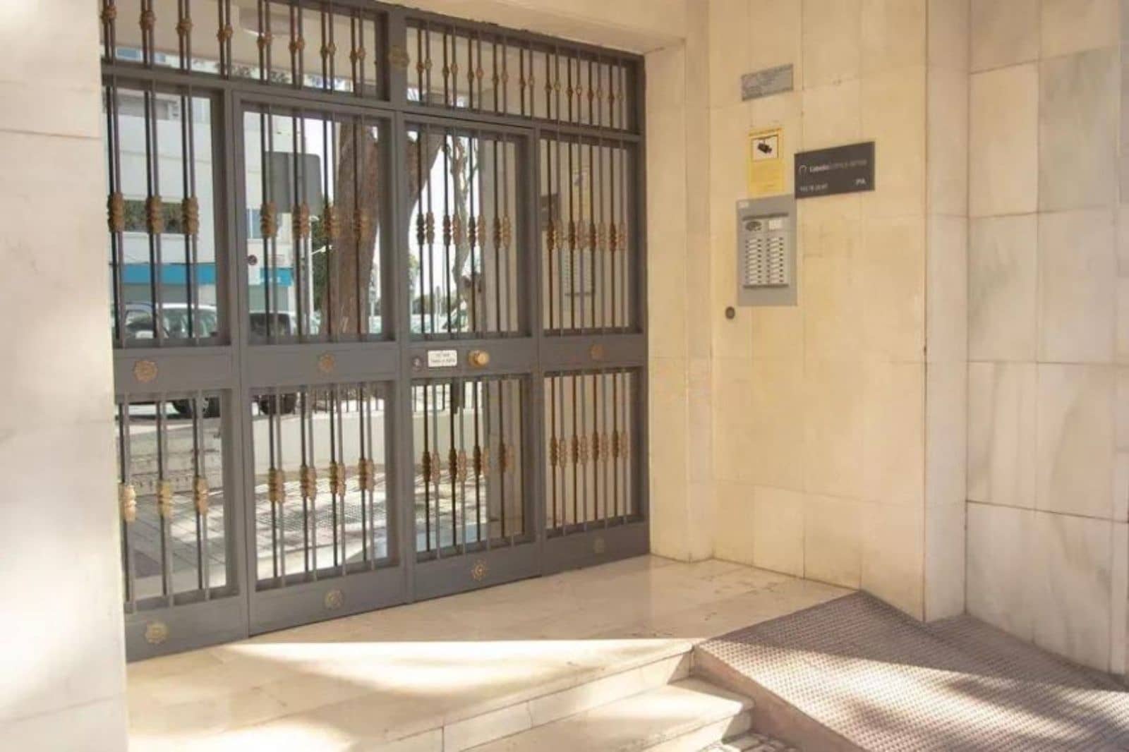 Apartamento de 4 habitaciones en San Pedro de Alcantara en venta - 399.000 € (Ref: 9561456)